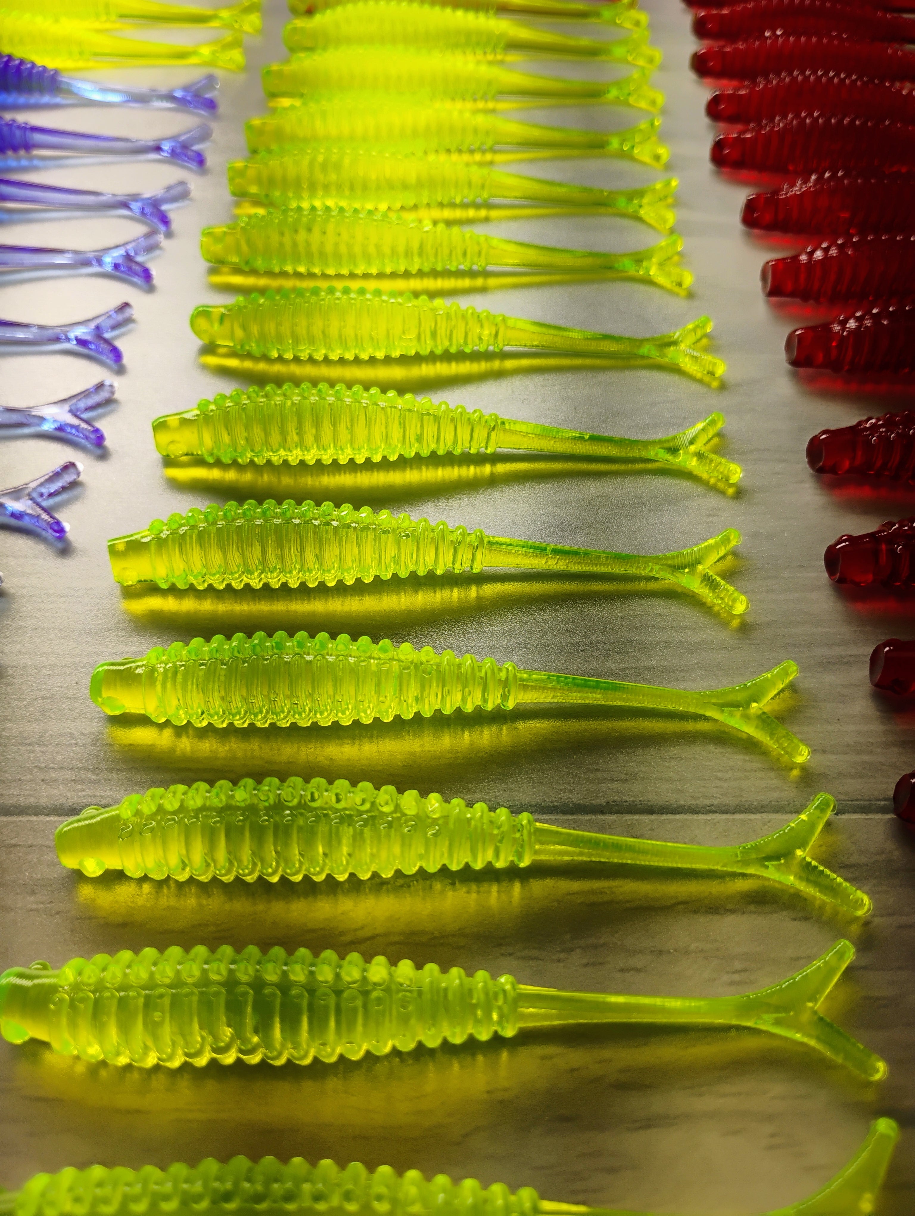 Wackys 3.5"Striketail Neon Series. 6 pack (Floating)